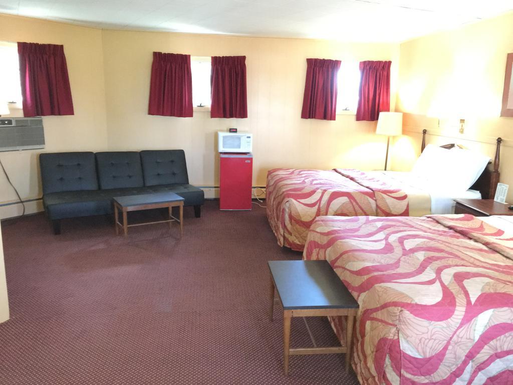 Timberly Motel Gaylord Extérieur photo