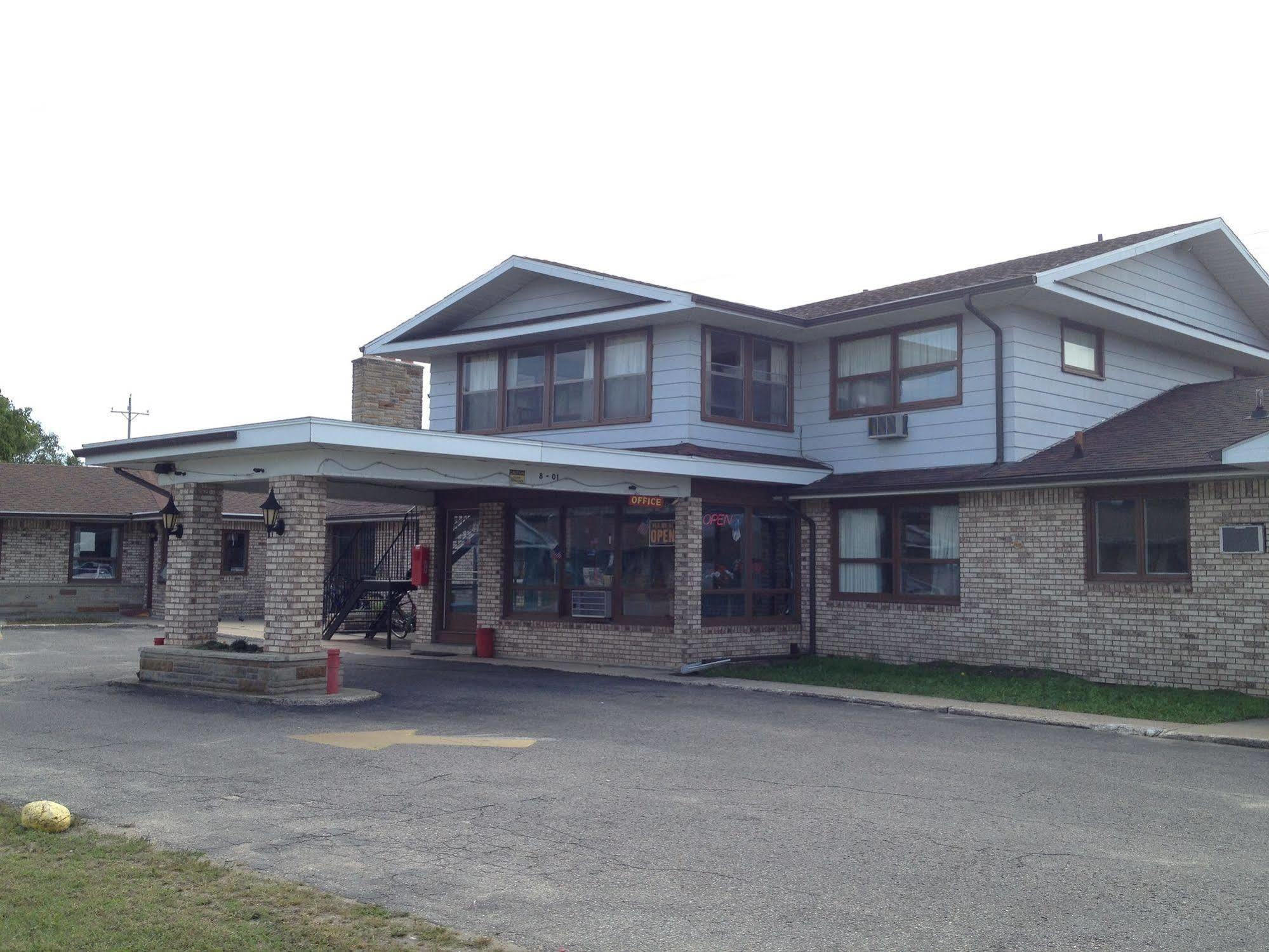 Timberly Motel Gaylord Extérieur photo