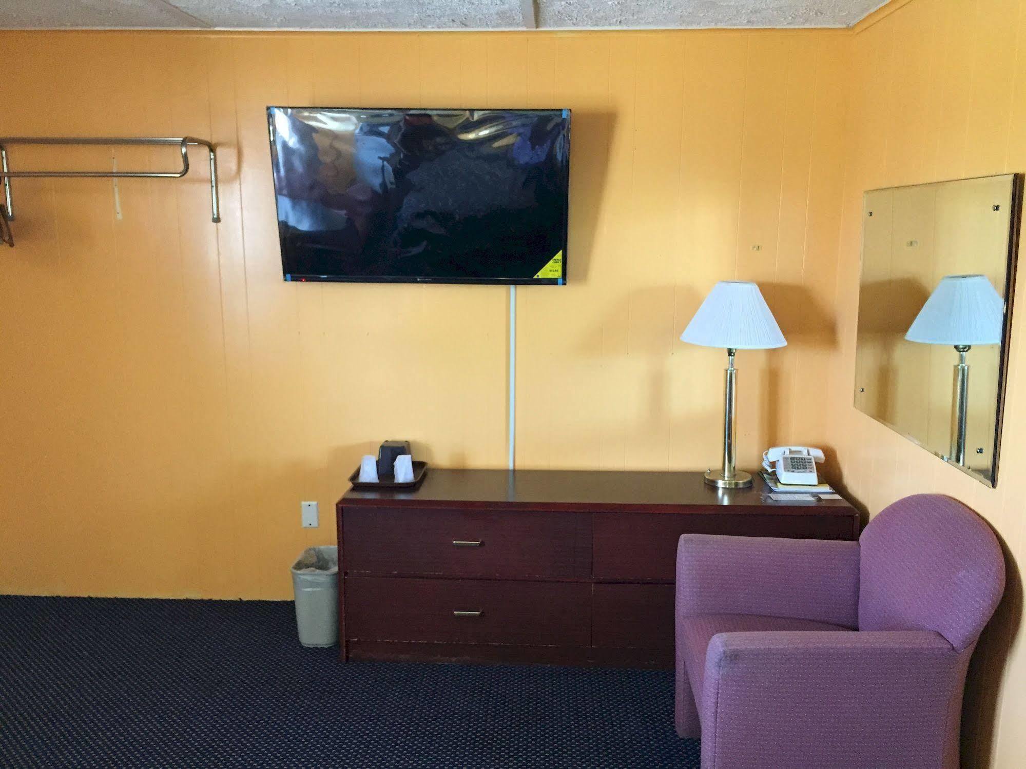 Timberly Motel Gaylord Extérieur photo