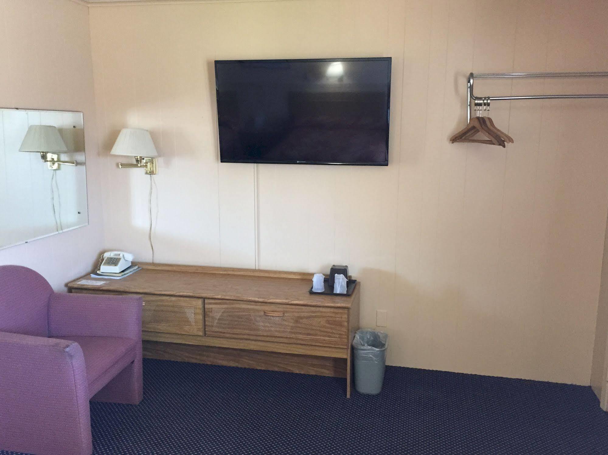 Timberly Motel Gaylord Extérieur photo