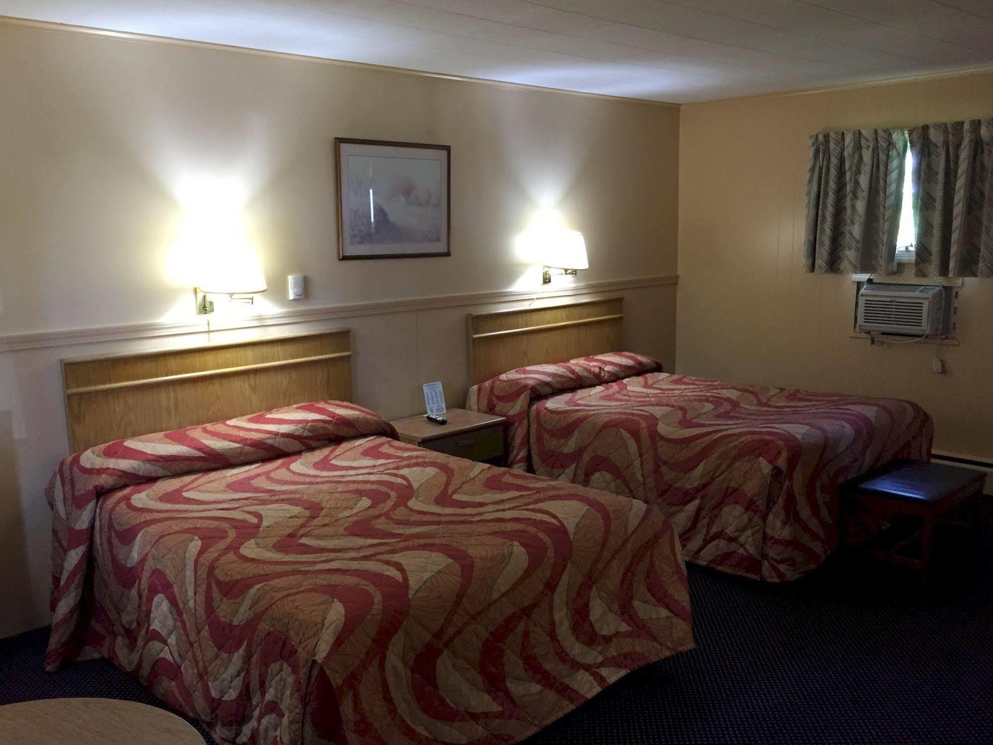 Timberly Motel Gaylord Extérieur photo