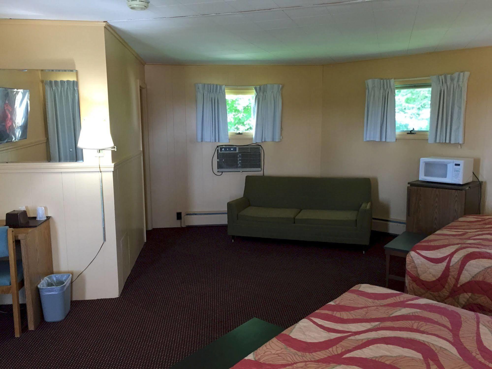 Timberly Motel Gaylord Extérieur photo
